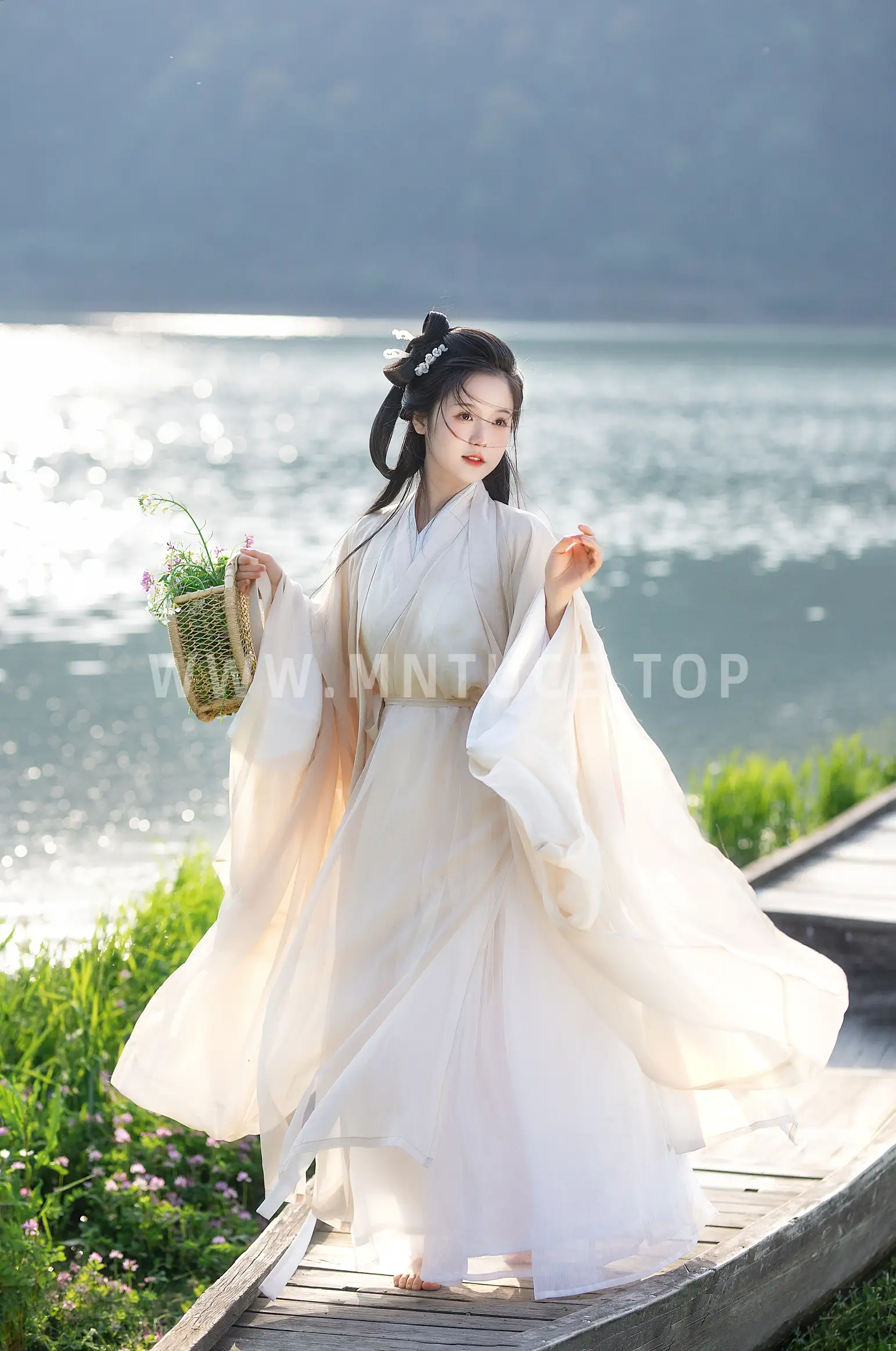 [YITUYU] 2022.05.31 Vol.1037 – Spring Return Zhichunhe#[23P]-14